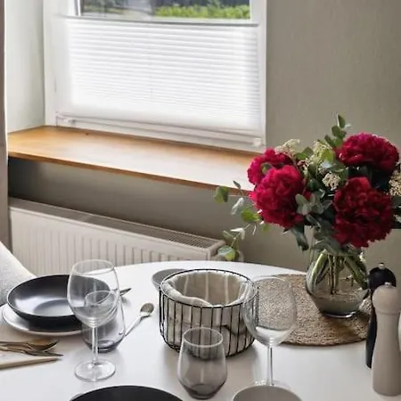 Stylisches Apartment, Parkplatz, Naehe Dus & Dortmund & Koeln & Essen شقة وبرتال