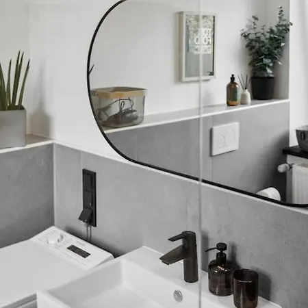 Stylisches Apartment, Parkplatz, Naehe Dus & Dortmund & Koeln & Essen وبرتال