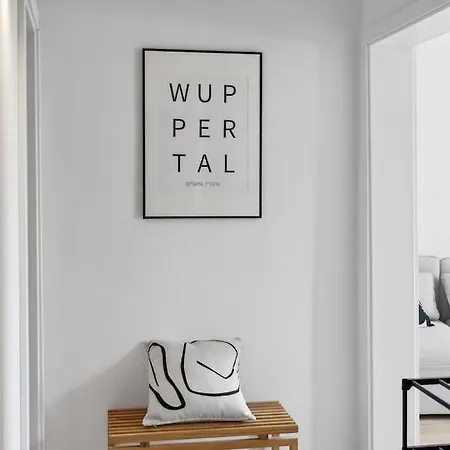 Stylisches Apartment, Parkplatz, Naehe Dus & Dortmund & Koeln & Essen *