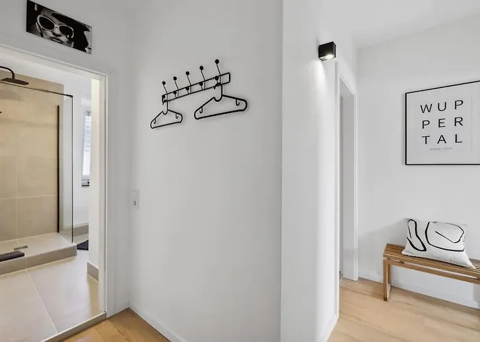 Stylisches Apartment, Parkplatz, Naehe Dus & Dortmund & Koeln & Essen * Wuppertal